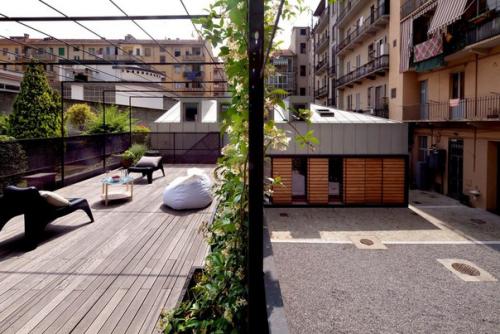 Старая постройка в городе Турине, Италия, было преобразована в современный лофт. 09