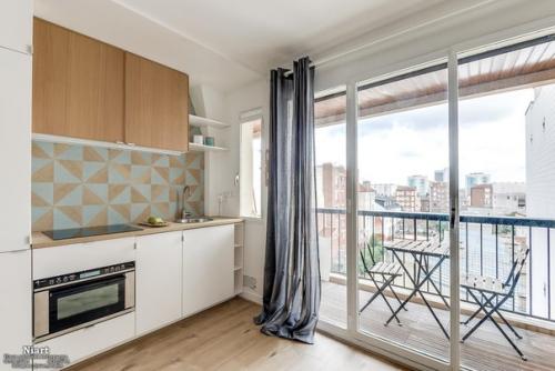 Компактный дизайн квартиры - студии 25 кв. 06