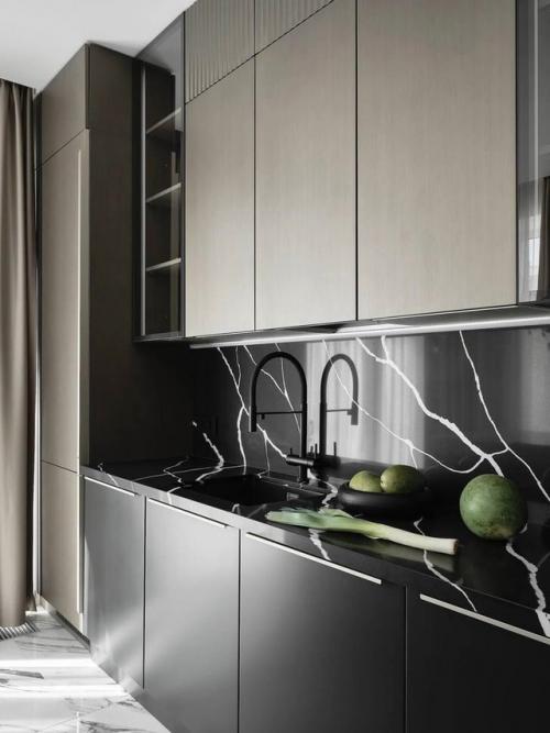 Светлая бежевая квартира в Москве. 01