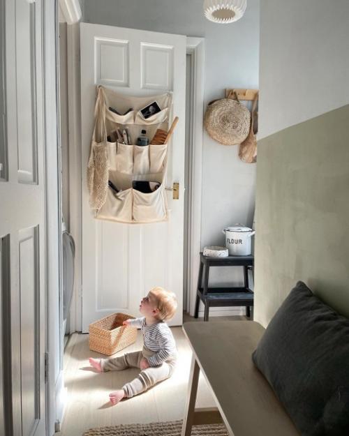 Сочетание серый + светлое дерево + зелёный в интерьере. 06