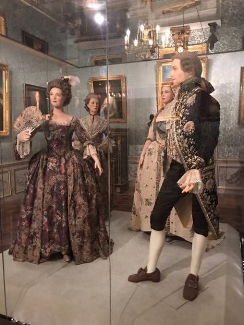 В дождливую субботу решили пройтись по музеям. 04