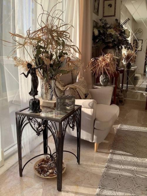 Как правило, оформление интерьеров моих домов и квартир нравится публике. 02