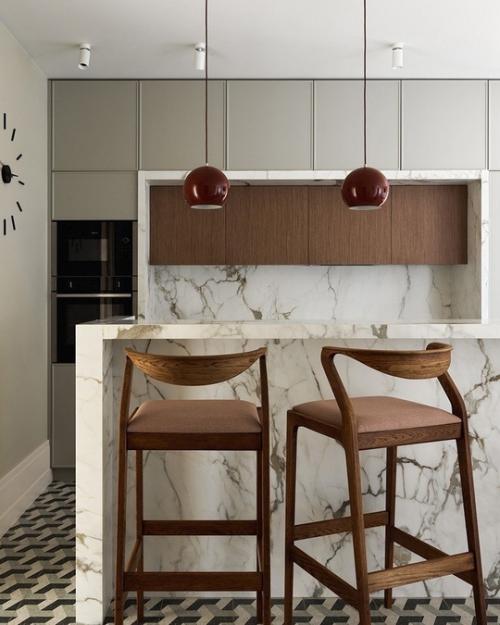 Квартира площадью 175 метров расположена в обручевском районе на юге Москвы, на 36 этаже новостройки. 07