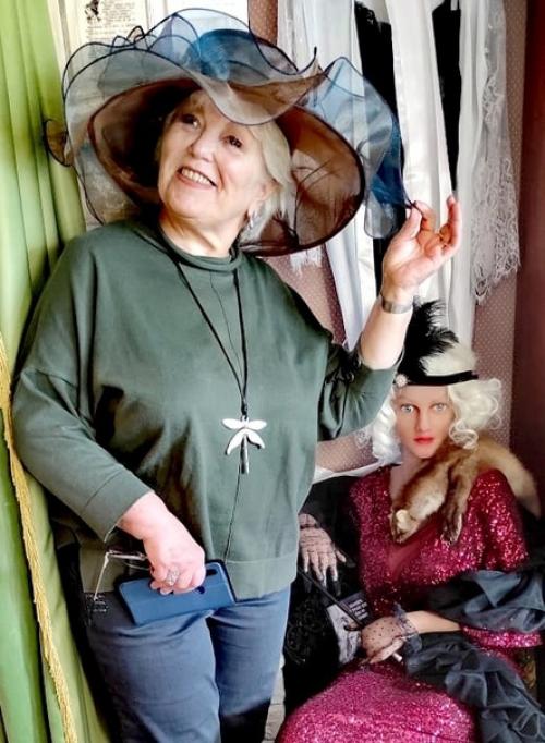 Многим из нас известна продукция фирмы Max Factor. 05