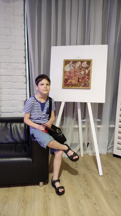 Наш любимый город прекрасен тем, что в нём можно дружить не только домами и семьями, но и творческими коллективами. 01