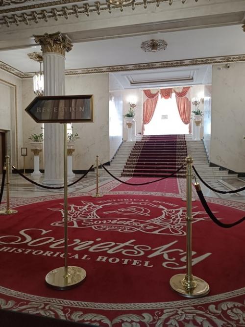 Накануне получила неожиданное предложение от знакомой сходить с ней на дневной спектакль в один из московских театров. 08 Накануне получила неожиданное предложение от знакомой сходить с ней на дневной спектакль в один из московских театров. 08