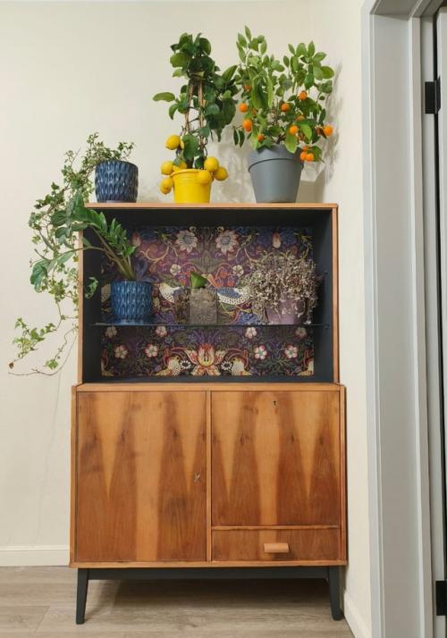 Как дизайнер интерьера, я приехала на замер в квартиру, которую заказчик приобрел со всем содержимым. 02