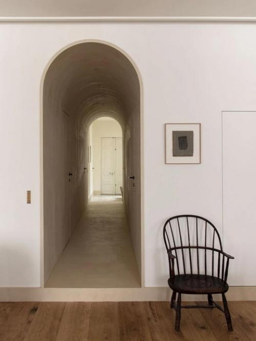 С 2017 года Эммануэль Симон творит интерьеры, где ар - деко встречается с ваби - саби. 03