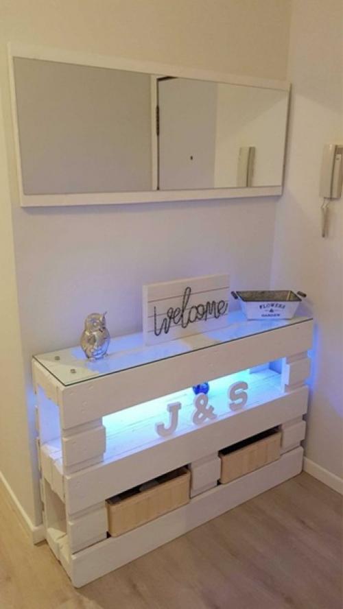 Простое применение паллет в интерьере квартиры. 07