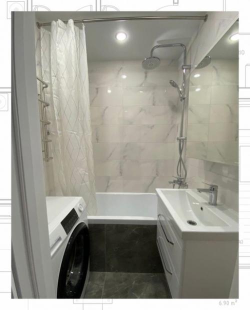 Белый цвет в интерьере квартиры - самый беспроигрышный вариант для стильного и комфортного помещения. 07