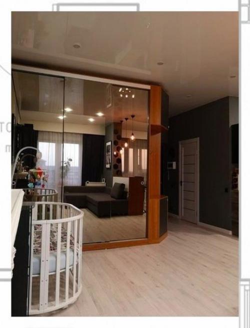 Существует много разных способов того, как улучшить дизайн однокомнатной квартиры и создать в ней приятную и современную обстановку. 03