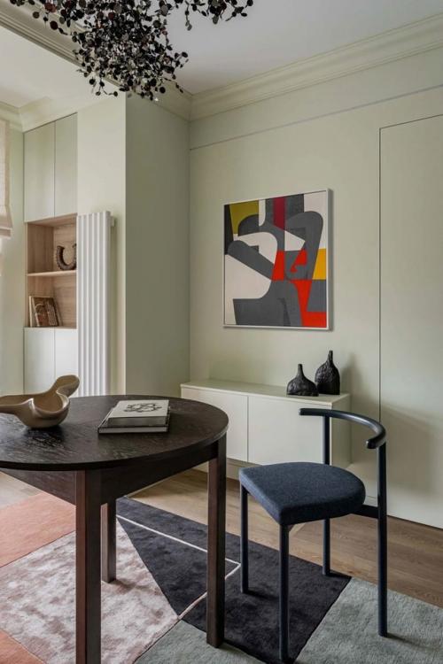 Маленькая квартира в сложных оттенках. 01