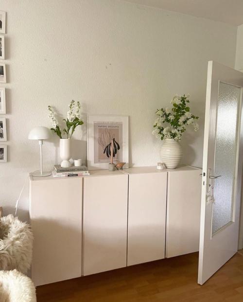 Интересный интерьер квартиры в скандинавском стиле, где на каждом фото представлена гармоничная композиция. 03