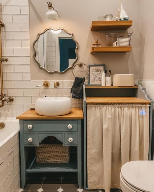 Дизайн квартиры продумывали самостоятельно, а ремонт делала наемная бригада. 03