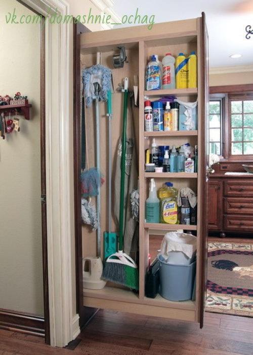 Куда спрятать средства для уборки. 04