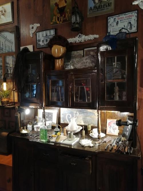 Многим из нас известна продукция фирмы Max Factor. 03