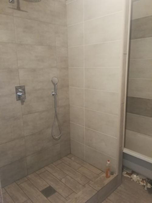 Почти закончил ванную. 04