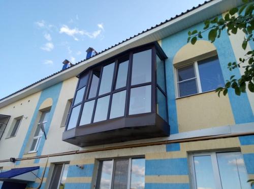 На днях мы закончили супер объект - панарамное остекление балкона! 02