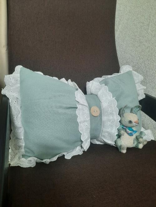 Представьте себе подушку, такую мягкую и уютную, что хочется утонуть в ней лицом. 03