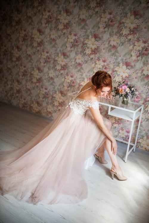 Подъем в 6 утра, родительская квартира, толпа родственников и друзей, выкуп, суматоха …. 03