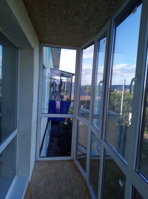 На днях мы закончили супер объект - панарамное остекление балкона! 03