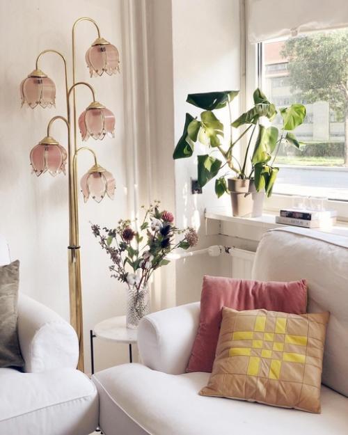 Добро пожаловать в датский дом Эмили, цветовая гамма которого прекрасно подходит для летнего оформления интерьера. 05