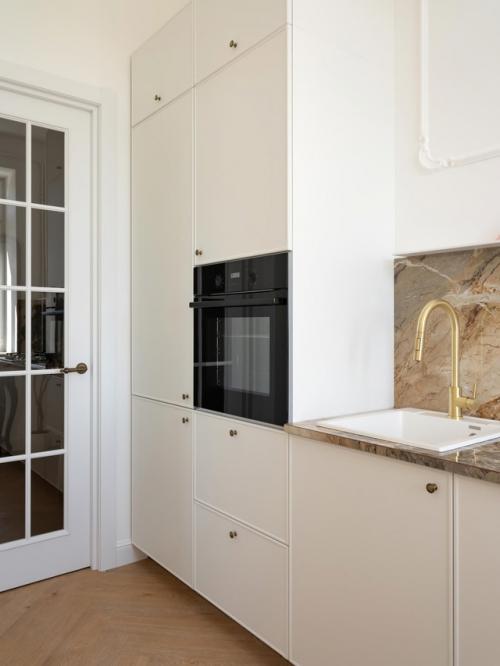 Квартира в классическом доме с историей. 01