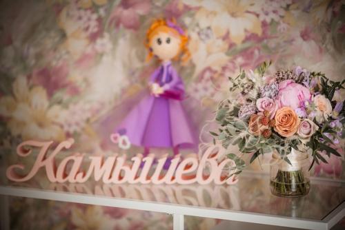 Подъем в 6 утра, родительская квартира, толпа родственников и друзей, выкуп, суматоха …. 01