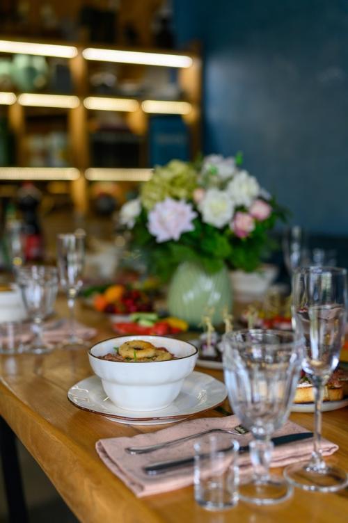 В нашем кафе - музее Поплавок всё чаще проходят свадьбы в уютном камерном формате - только самые близкие и дорогие люди. 02