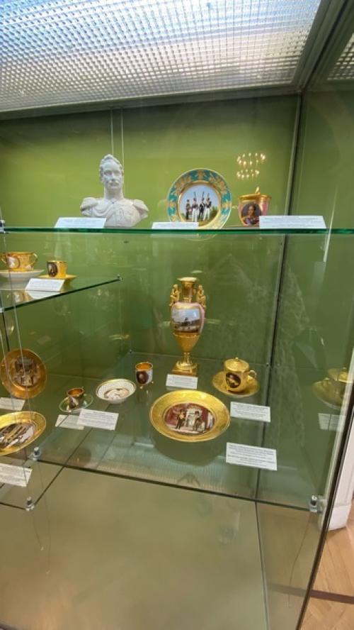 Строгановскийдворец. Был возведен в 1753-1754 гг. архитектором Франческо Бартоломео растрелли на пересечении реки мойки с невским проспектом. 08