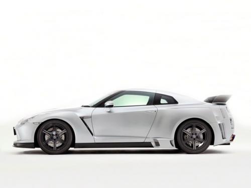 Abflug Nissan GT - R (R35) (2011-Present). 03