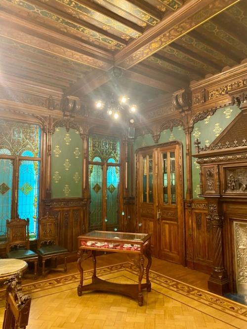 На набережной реки мойки скрывается интересный особняк. 05