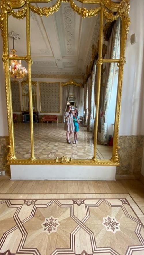 Строгановскийдворец. Был возведен в 1753-1754 гг. архитектором Франческо Бартоломео растрелли на пересечении реки мойки с невским проспектом. 01