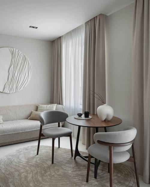 Легкий и минималистичный интерьер квартиры для девушки. 03