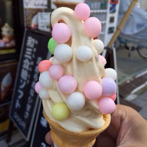 Как украсить пустые стены в комнате? 01