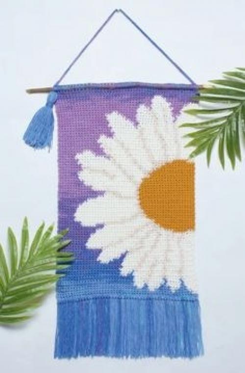 В последнее время в мире дизайна появился новый тренд - украшение интерьера с помощью вязаного панно. 06