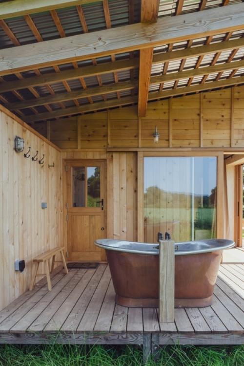 Дом Holly Water был спроектирован и построен @Outofthevalley_ltd как жилье в самом сердце Девона, Великобритания. 03