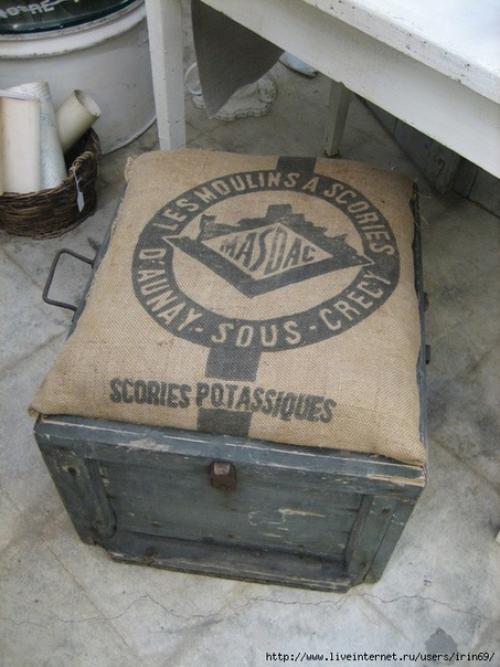 Альбом номер 2. мешковина, джутовые мешки - это самый экологичный, крепкий и очень дешевый материал для обивки мебели и оформления интерьера. 02