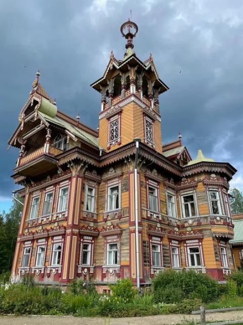 История чухломского терема асташово, где вчера нам удалось побывать совершенно спонтанно, завораживающе интересна. 01