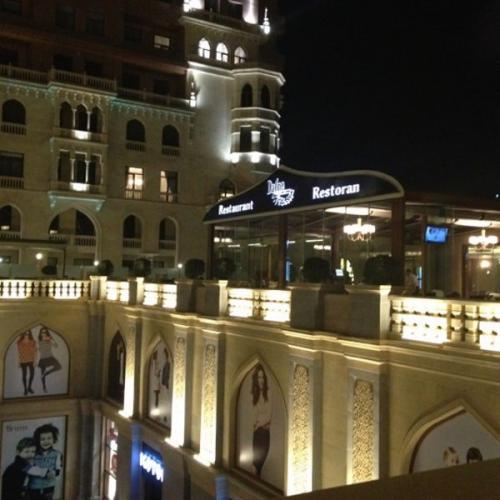 В последние годы баку довольно активно развивается, особенно это касается культурной жизни города. 06