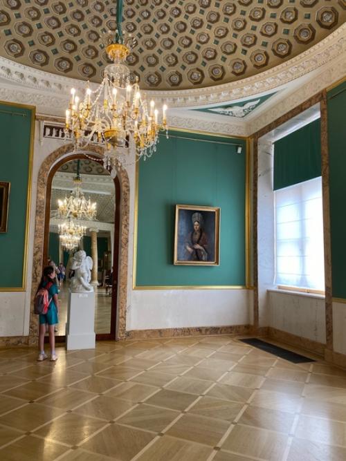 Строгановскийдворец. Был возведен в 1753-1754 гг. архитектором Франческо Бартоломео растрелли на пересечении реки мойки с невским проспектом. 07