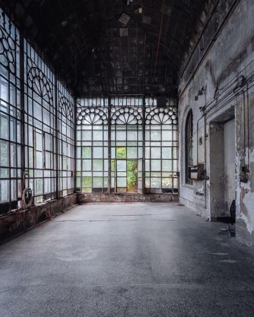 В интерьерах особняка Брусницыных. 07