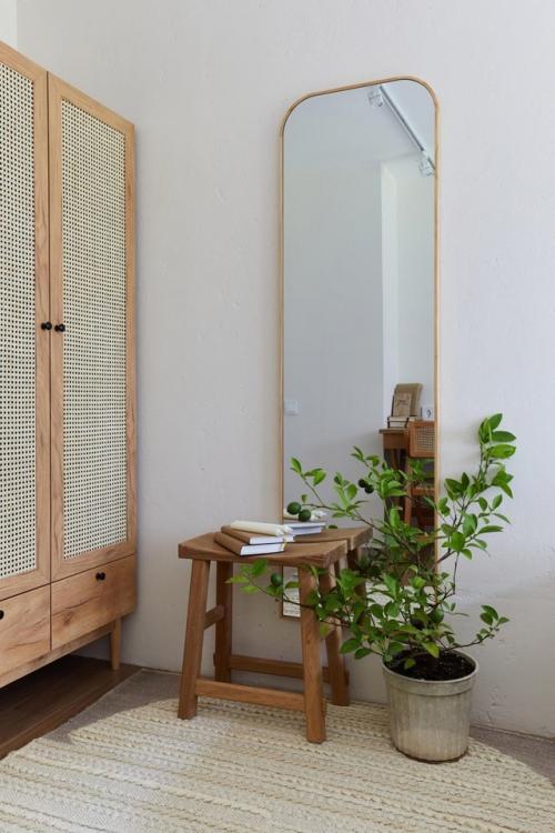 Квартира у моря в стиле ваби - саби: тишина, свет и природные акценты. 06