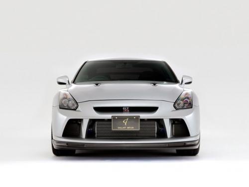 Abflug Nissan GT - R (R35) (2011-Present). 02