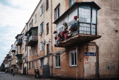 Разоренный микрорайон нижний тракторный в Волгограде. 01