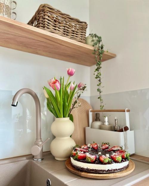 Дерево и естественный свет: уютный современный дом, в котором хочется жить. 08