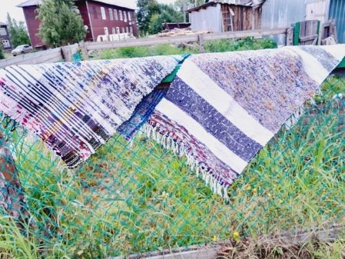 Где-то прочитала, что половики и коврики как машина времени - уносит нас в прошлое, в уютный дом мамы и бабушки. 03