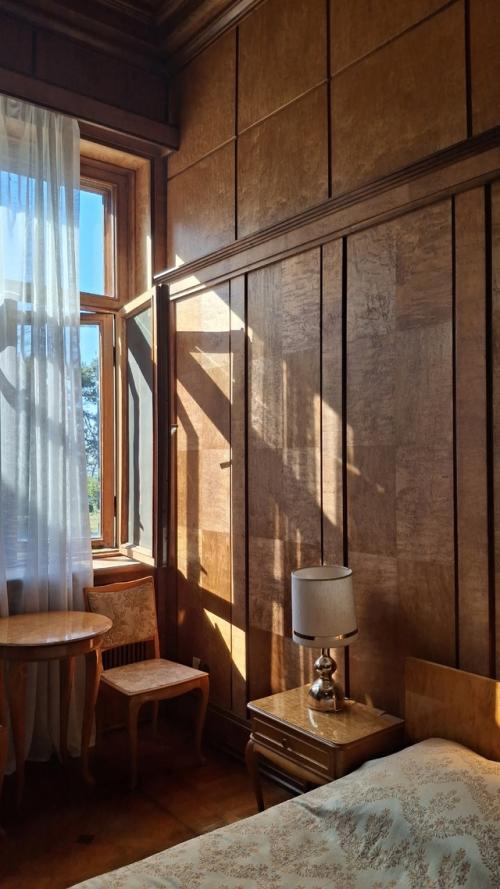 Абхазия. Остановка первая - дача Сталина, недалеко от Гагр, 300 метров от уровня моря. 02