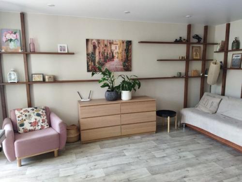 Дерево в доме. 01