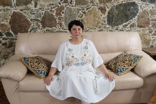 Ресторан Амбар под Дубами, расположенный в старинном здании усадебного амбара на дубовой аллее имения Алтунъ. 02